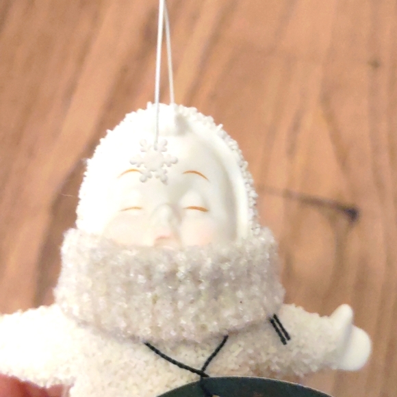 Department 56 Snowbabies "Catch a Falling Snowflake" Figurine - Picture 6 of 9